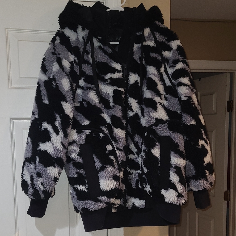 Womens Moose Knuckles Black and White Fleece Jacket